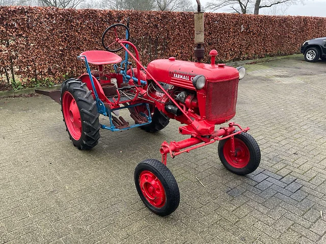 Mccormick fcub oldtimer tractor - afbeelding 12 van  18