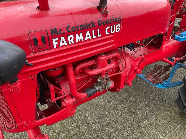 Mccormick fcub oldtimer tractor - afbeelding 18 van  18