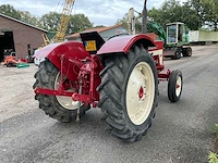 Mccormick international 353 oldtimer tractor - afbeelding 7 van  13