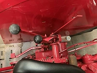 Mccormick international 353 oldtimer tractor - afbeelding 13 van  13