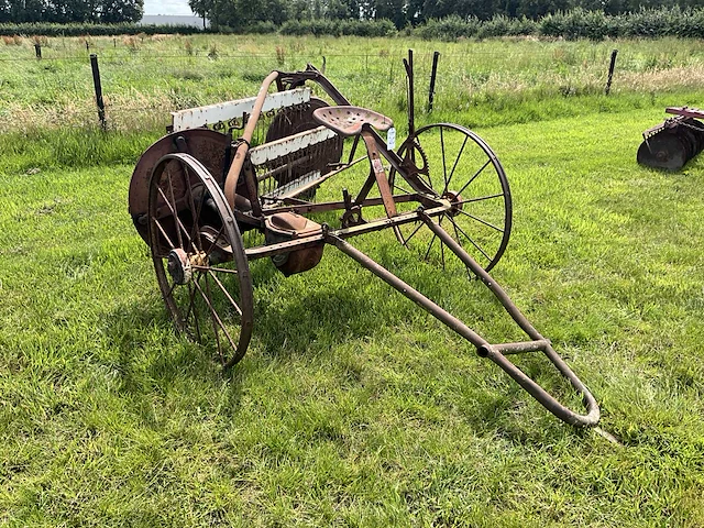 Mccormick international grashark - afbeelding 2 van  7