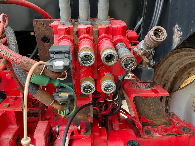 Mccormick mtx135 vierwielaangedreven landbouwtractor - afbeelding 6 van  23