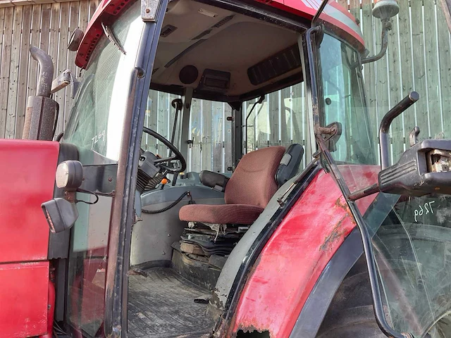 Mccormick mtx135 vierwielaangedreven landbouwtractor - afbeelding 8 van  23