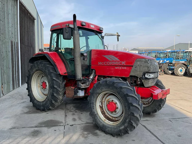Mccormick mtx135 vierwielaangedreven landbouwtractor - afbeelding 17 van  23