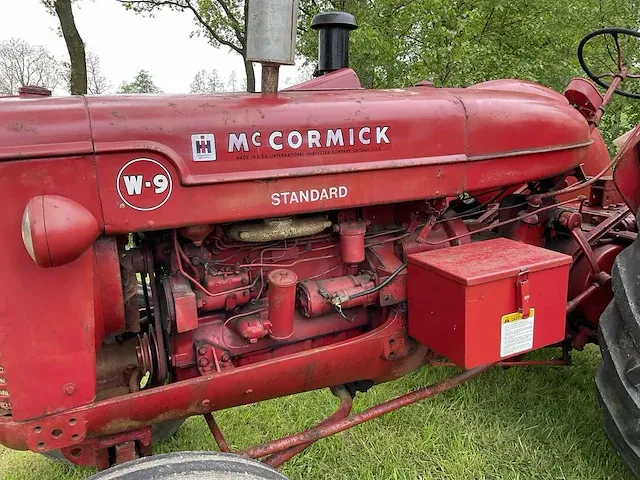 Mccormick wd9 oldtimer tractor - afbeelding 4 van  23