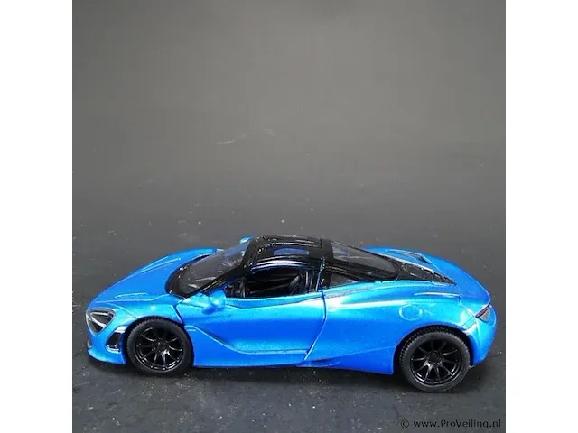 Mclaren 720s blauw-zwart - afbeelding 2 van  5