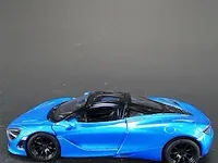 Mclaren 720s blauw-zwart - afbeelding 2 van  5