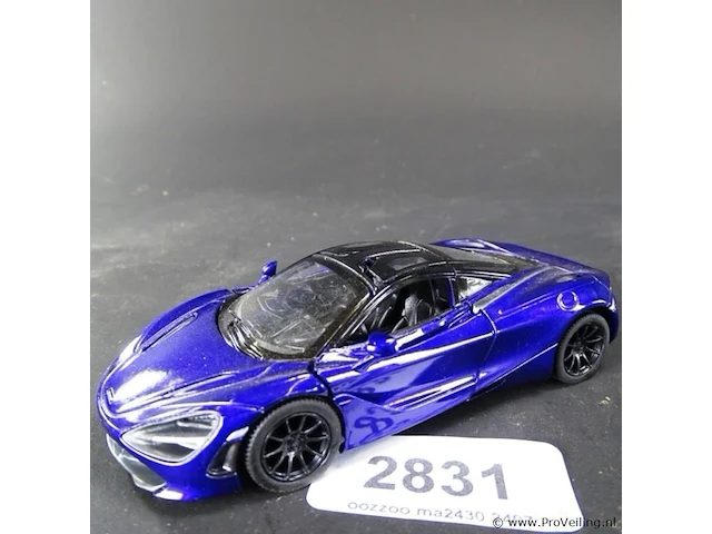 Mclaren 720s blauw-zwart - afbeelding 1 van  3