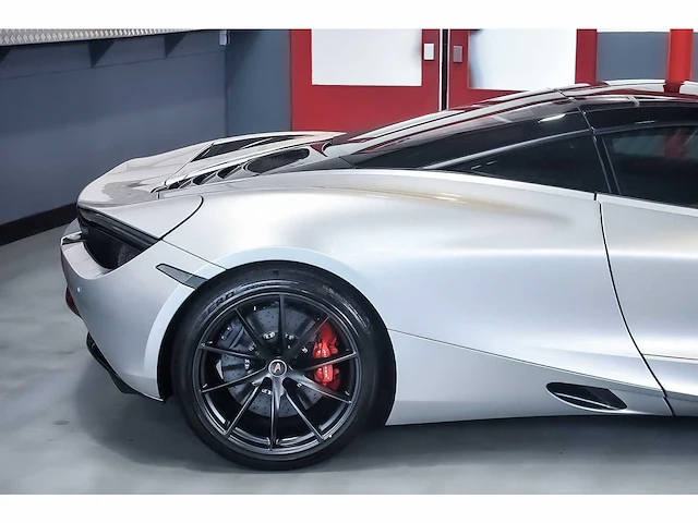 Mclaren 720s coupe 4,0l v8 twin turbo - 2018 - afbeelding 13 van  88
