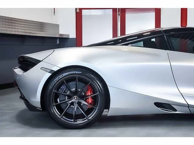 Mclaren 720s coupe 4,0l v8 twin turbo - 2018 - afbeelding 14 van  88