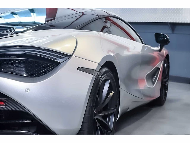 Mclaren 720s coupe 4,0l v8 twin turbo - 2018 - afbeelding 57 van  88