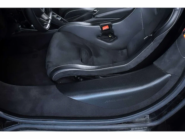 Mclaren 720s coupe 4,0l v8 twin turbo - 2018 - afbeelding 65 van  88