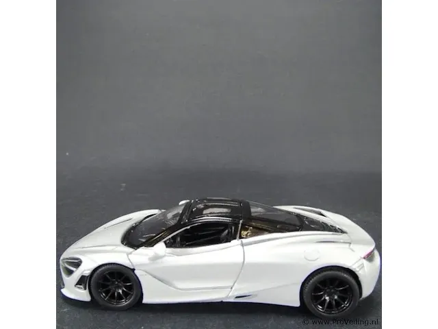 Mclaren 720s grijs-zwart - afbeelding 2 van  5