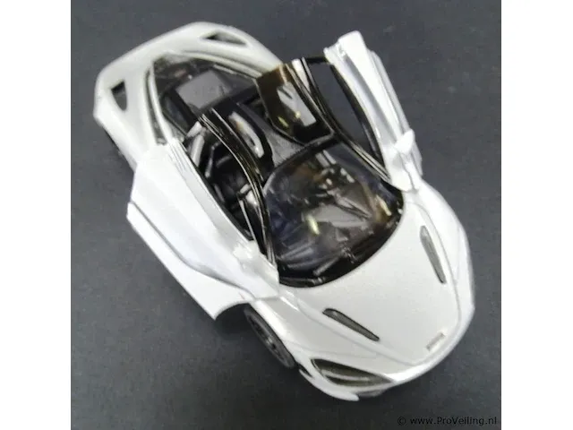 Mclaren 720s grijs-zwart - afbeelding 5 van  5