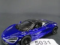 Mclaren 720s paars-zwart - afbeelding 1 van  5