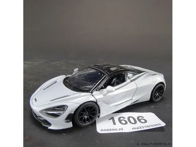 Mclaren 720s zilver-zwart - afbeelding 1 van  5