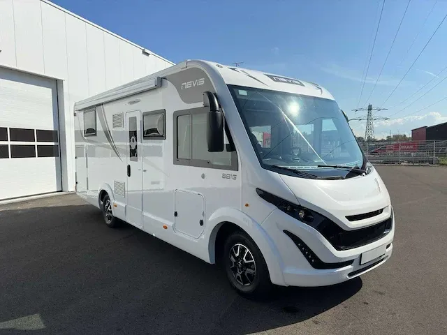 Mclouis - nevis 881 - camper 2022 - afbeelding 13 van  19