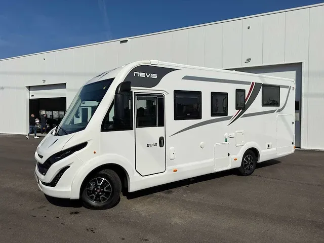 Mclouis - nevis 881 - camper 2022 - afbeelding 19 van  19