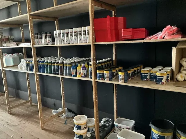 Mcpaint partij verf, verfbenodigdheden en divers - afbeelding 1 van  12