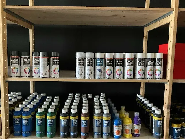 Mcpaint partij verf, verfbenodigdheden en divers - afbeelding 8 van  12
