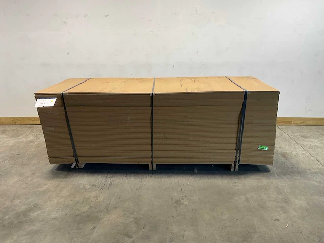 Mdf plaat 2600x1025 mm ongegrond 8 mm (24x) - afbeelding 1 van  6
