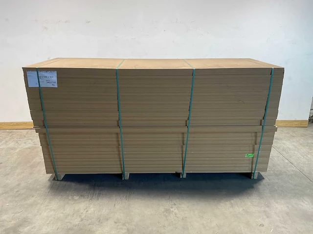Mdf plaat 2620x1008 mm ongegrond 18 mm (25x) - afbeelding 1 van  6