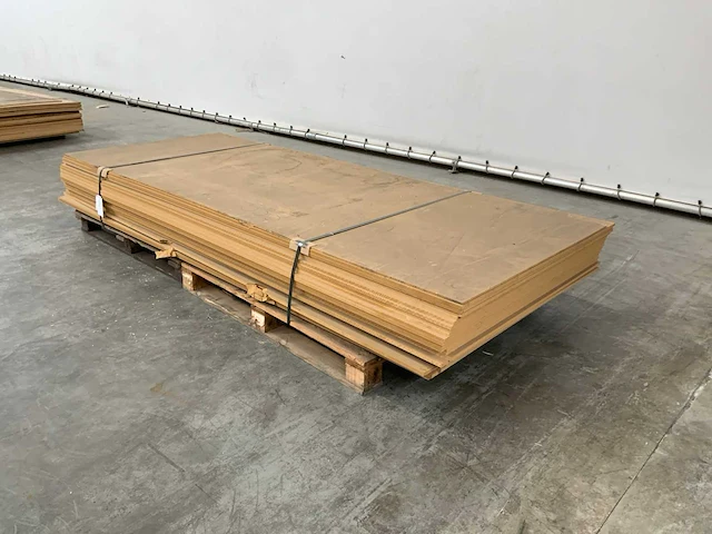 Mdf plaat ca 2620x1040x12mm (23x) - afbeelding 3 van  7