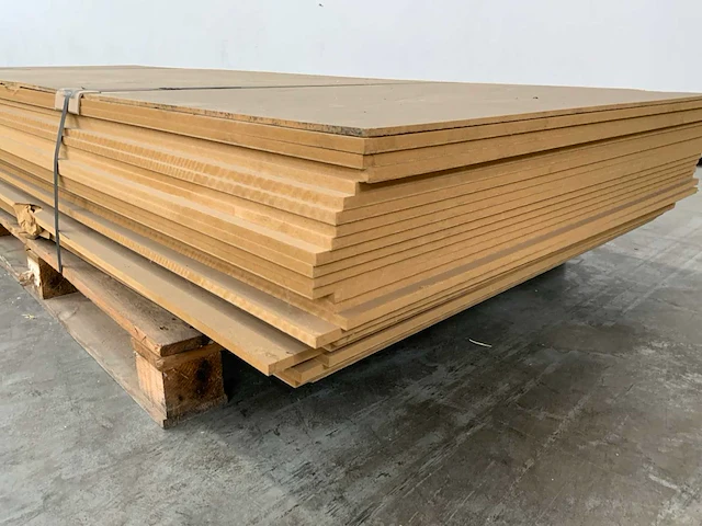 Mdf plaat ca 2620x1040x12mm (23x) - afbeelding 4 van  7