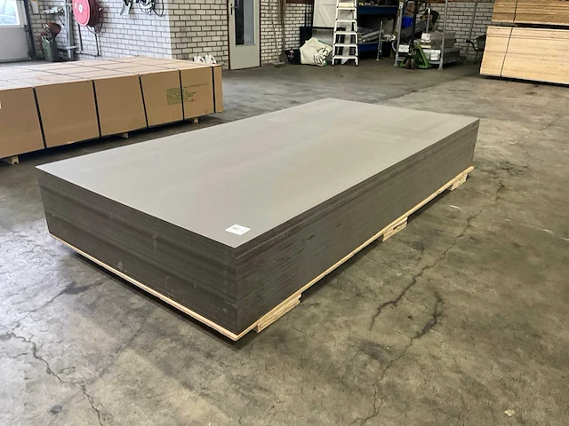 Mdf plaat zwart (18x) - afbeelding 1 van  7