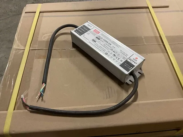 Meanwell hlg-100h-24 elektronische drivers voor leds (9x) - afbeelding 3 van  5