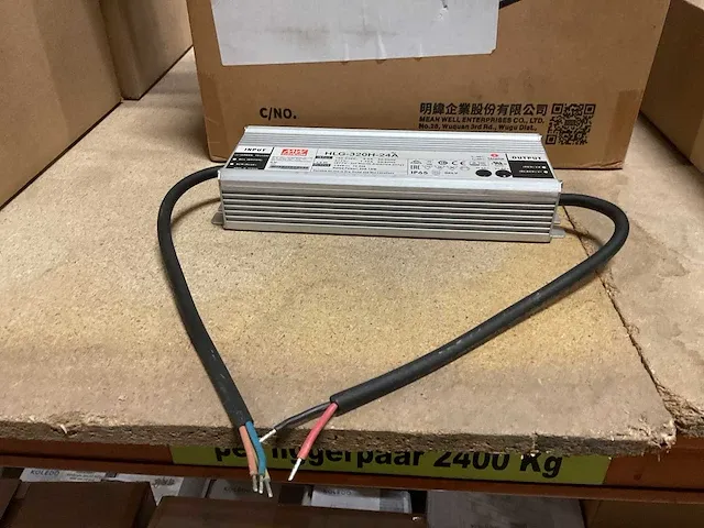 Meanwell hlg-320h-24a elektronische drivers voor leds (8x) - afbeelding 1 van  4