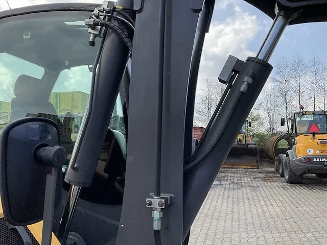 Mecalac 6 mcr rupsgraafmachine - afbeelding 10 van  62