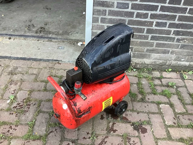 Mecha concorde luchtcompressor - afbeelding 2 van  2