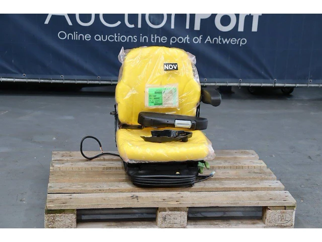 Mechanisch geveerde stoel grammer msg85/721 - afbeelding 1 van  1