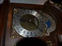 Mechanische wandklok, vaas, 12 sierstukken - afbeelding 10 van  11