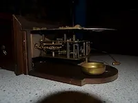 Mechanische wandklok, vaas, 12 sierstukken - afbeelding 11 van  11