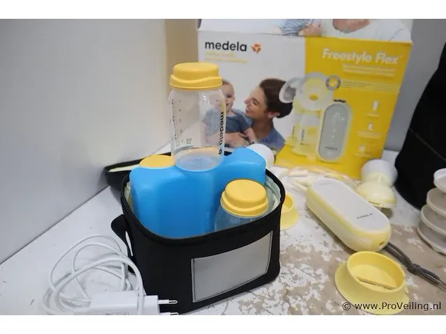 Medela freestyle flex dubbelzijdige, elektrische borstkolf met touchscreen - afbeelding 5 van  7