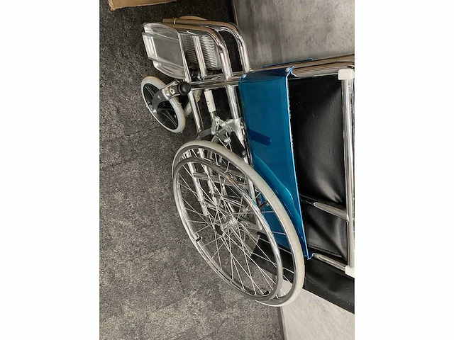 Medi rider - inklapbare rolstoel - afbeelding 4 van  9