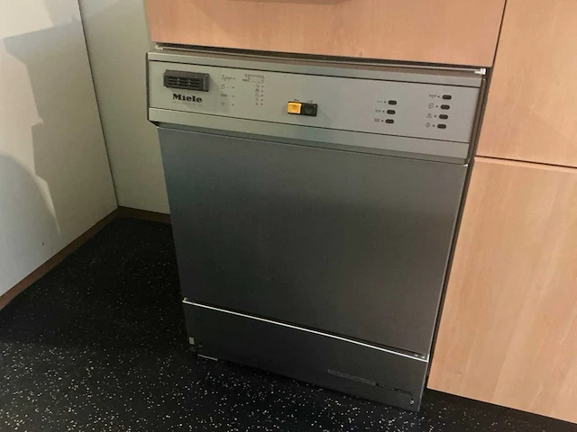 Medicijnen uitgifte machine en overige machines - afbeelding 6 van  35