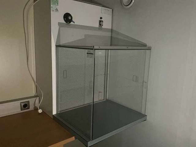 Medicijnen uitgifte machine en overige machines - afbeelding 17 van  35