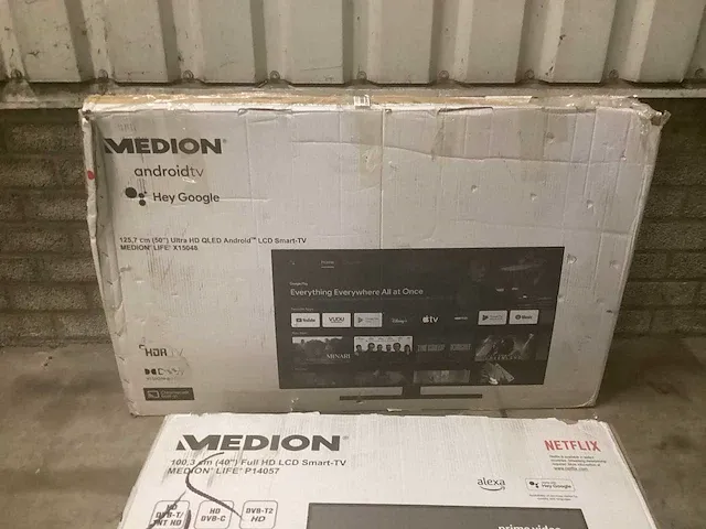 Medion - televisie (2x) - afbeelding 4 van  7