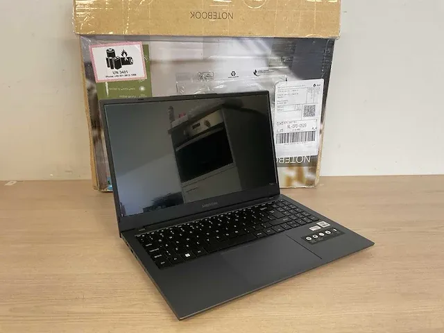 Medion notebook akoya e15415 md62478 (reparatieproduct) - afbeelding 1 van  6