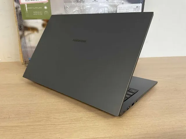 Medion notebook akoya e15415 md62478 (reparatieproduct) - afbeelding 4 van  6