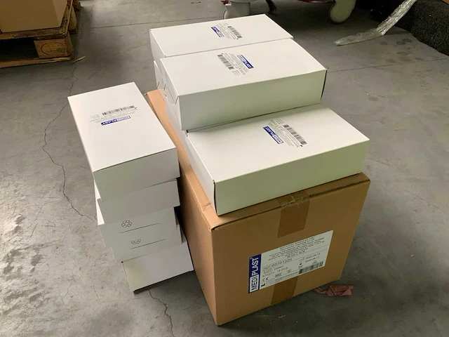 Mediplast non-woven dressing with pad - afbeelding 3 van  3