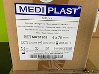 Mediplast suturtape 6x75 mm wound closure tape (28x) - afbeelding 3 van  4