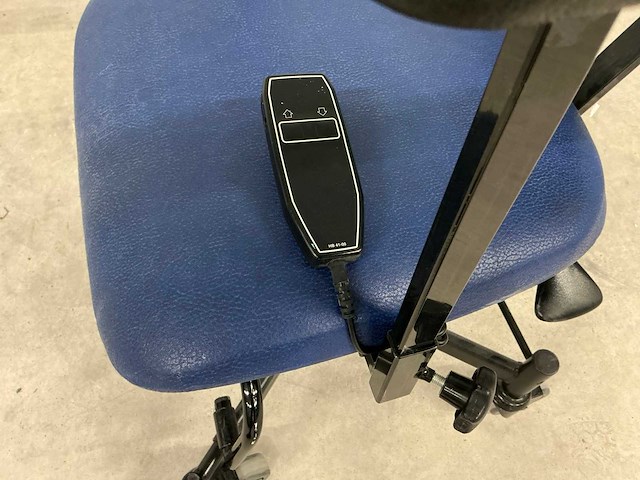 Medross bv - matrix - trippelstoel - afbeelding 3 van  4