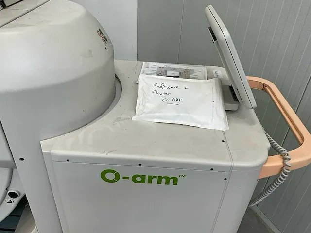 Medtronic - o-boog - röntgenbuis varian a-132 - 2009 - afbeelding 12 van  17