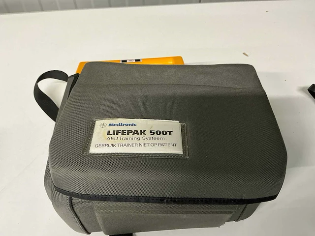 Medtronic lifepak 500t aed trainer - afbeelding 2 van  2