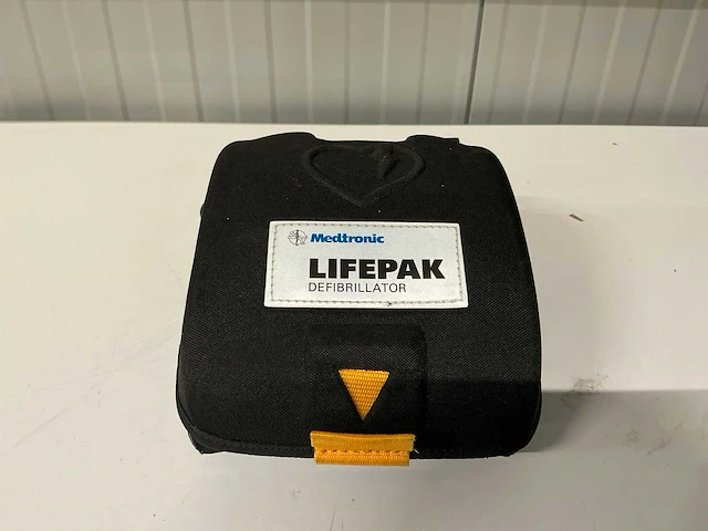Medtronic lifepak defibrillator - afbeelding 1 van  2