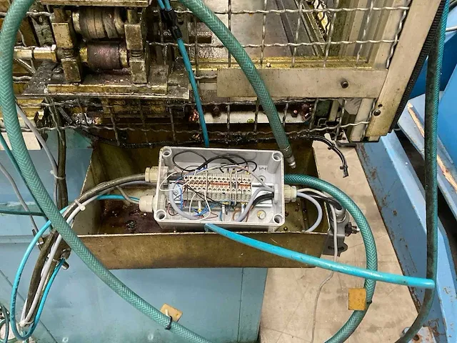 Meervoudige tap-en ponsmachine - afbeelding 4 van  9